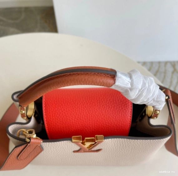 WIS CAPUCINES VUITTON LOUIS BB 0723